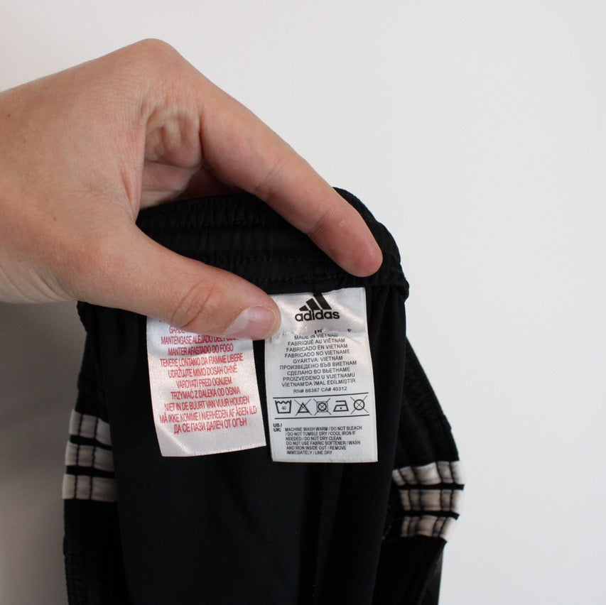 Vintage Adidas Man Utd Shorts Small