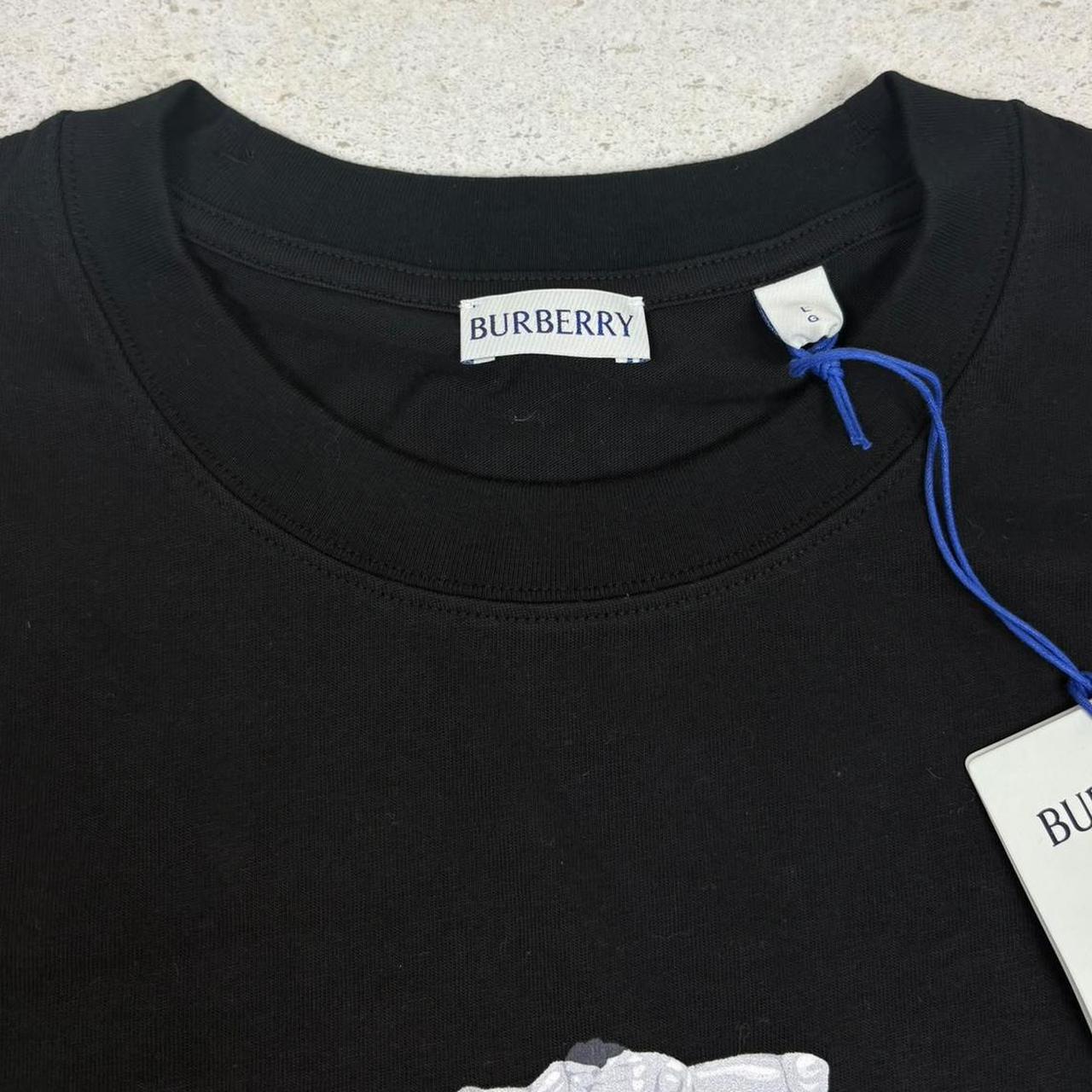 Burberry black cotton pocket t-shirt with Beach Knight print and logo detail.