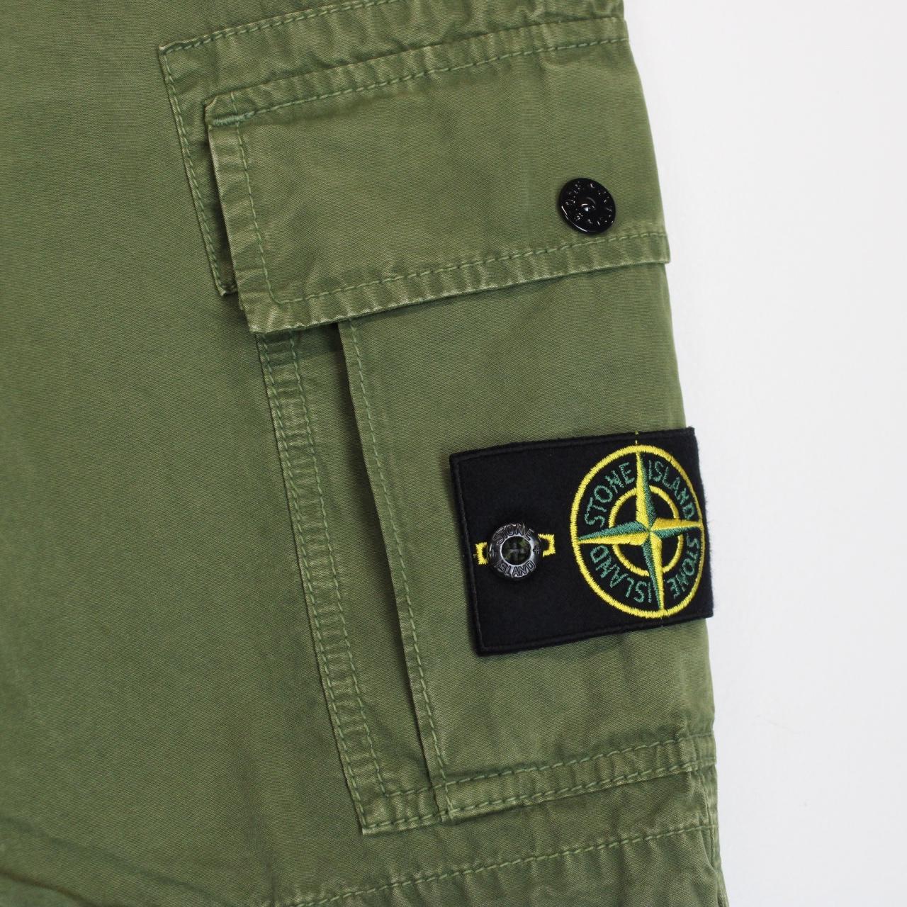 Stone Island SS 2022 Green Bermuda Cotton Cargo Shorts