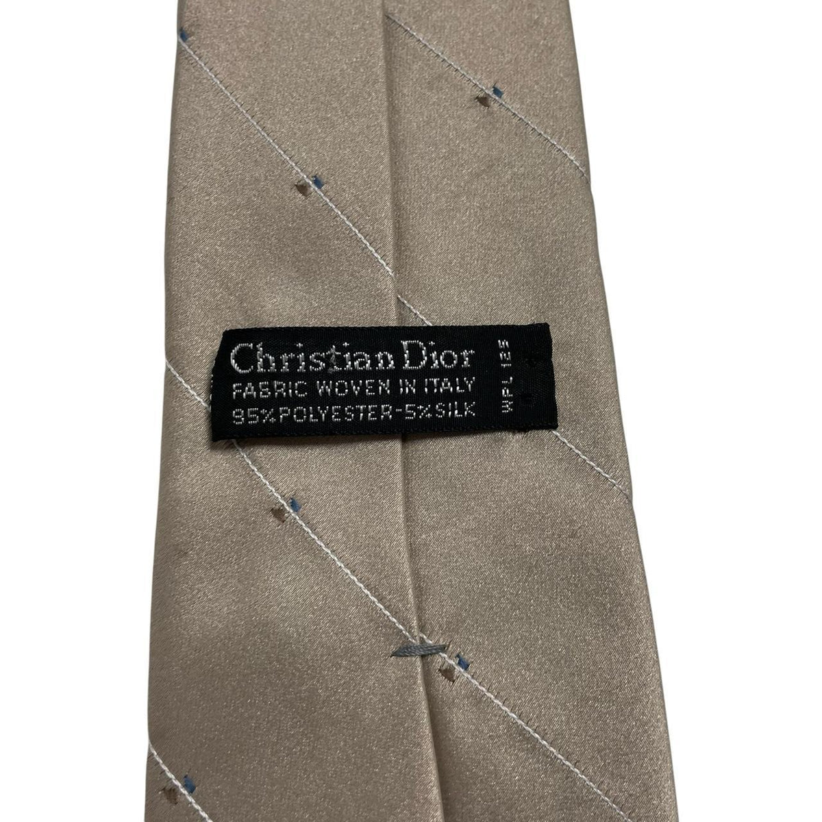 Christian Dior beige striped tie in silk/polyester blend with elegant pattern.