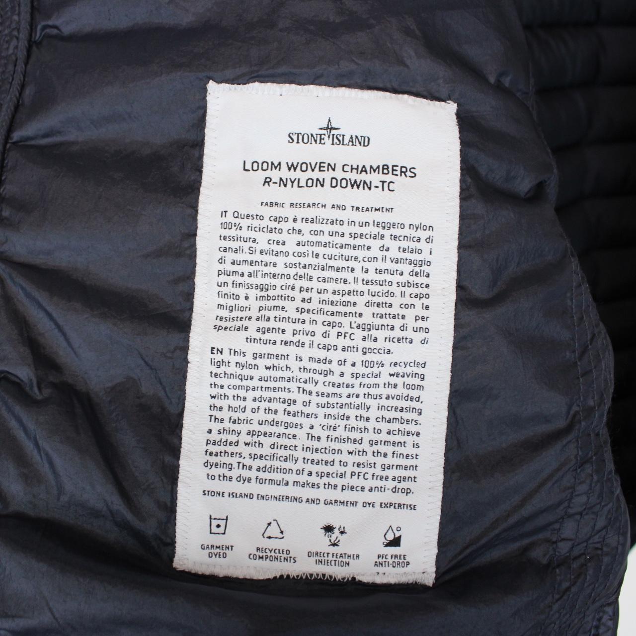 Stone Island AW 2022 Loom Woven Chambers R-Nylon Navy Blue Down Jacket