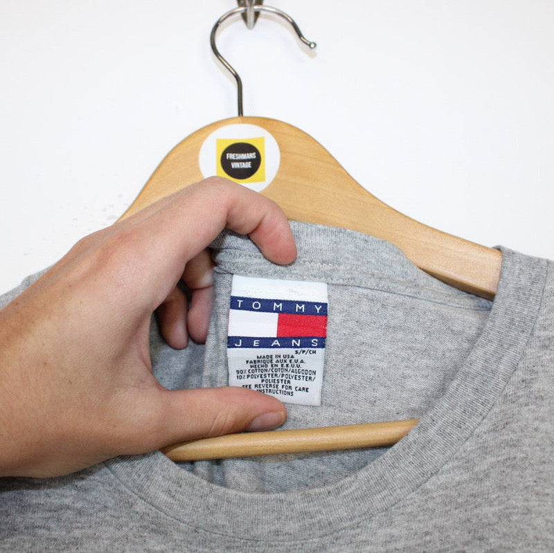 Vintage Tommy Hilfiger T-Shirt Small