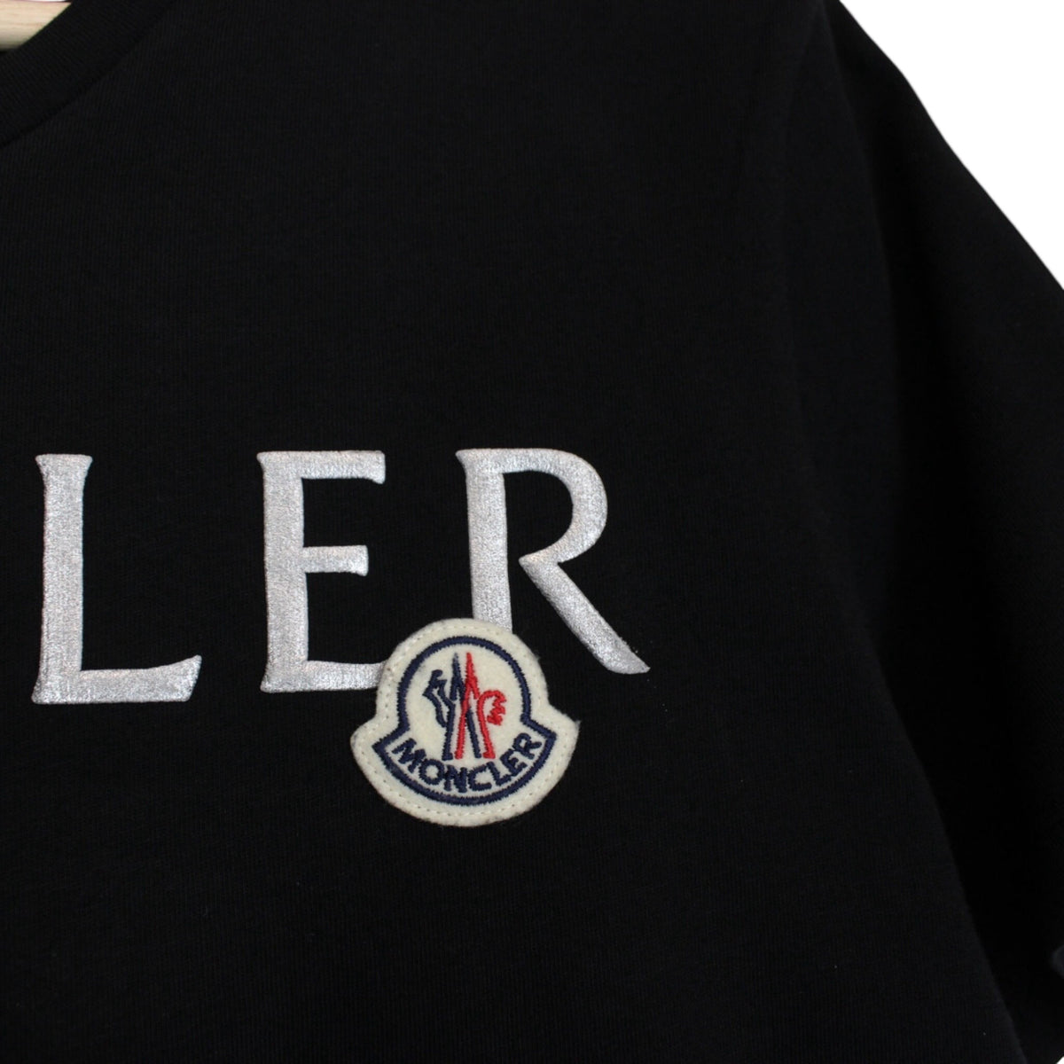 Moncler Logo Print T-Shirt Medium