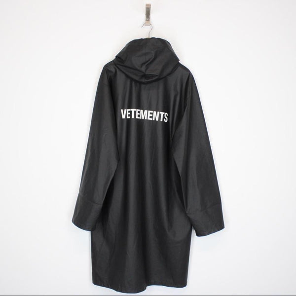 Vetements Iconic Logo Raincoat Medium