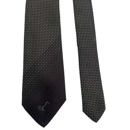 Givenchy grey polyester tie featuring a classic design and excellent condition.