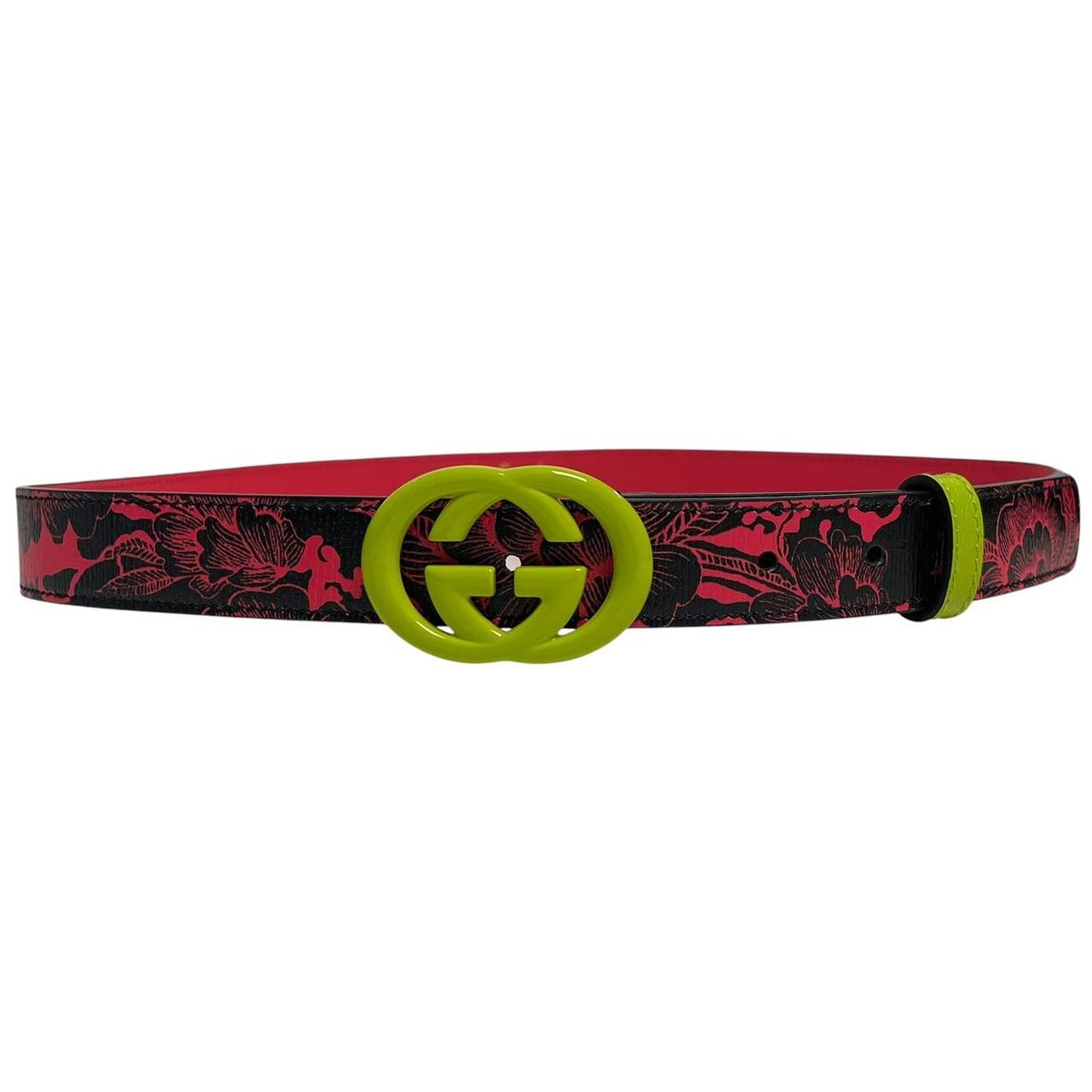 Gucci black and pink leather belt with Marmont buckle and gentle signs of use.