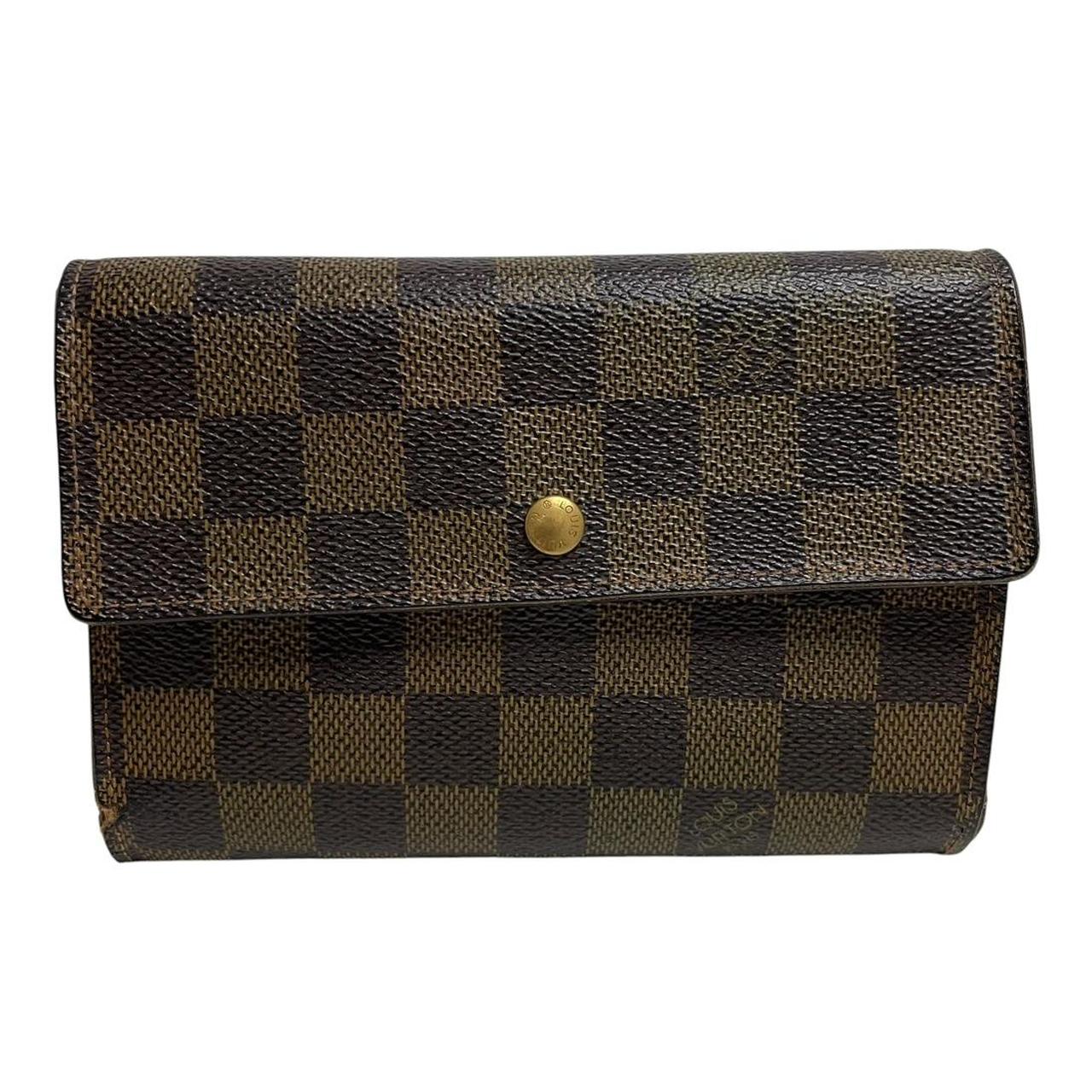 Louis Vuitton gold crossbody wallet Damier Ebene canvas with removable strap and logo.
