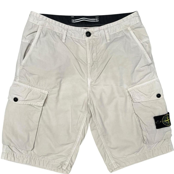 Stone Island beige cargo shorts with logo patch and cotton material.