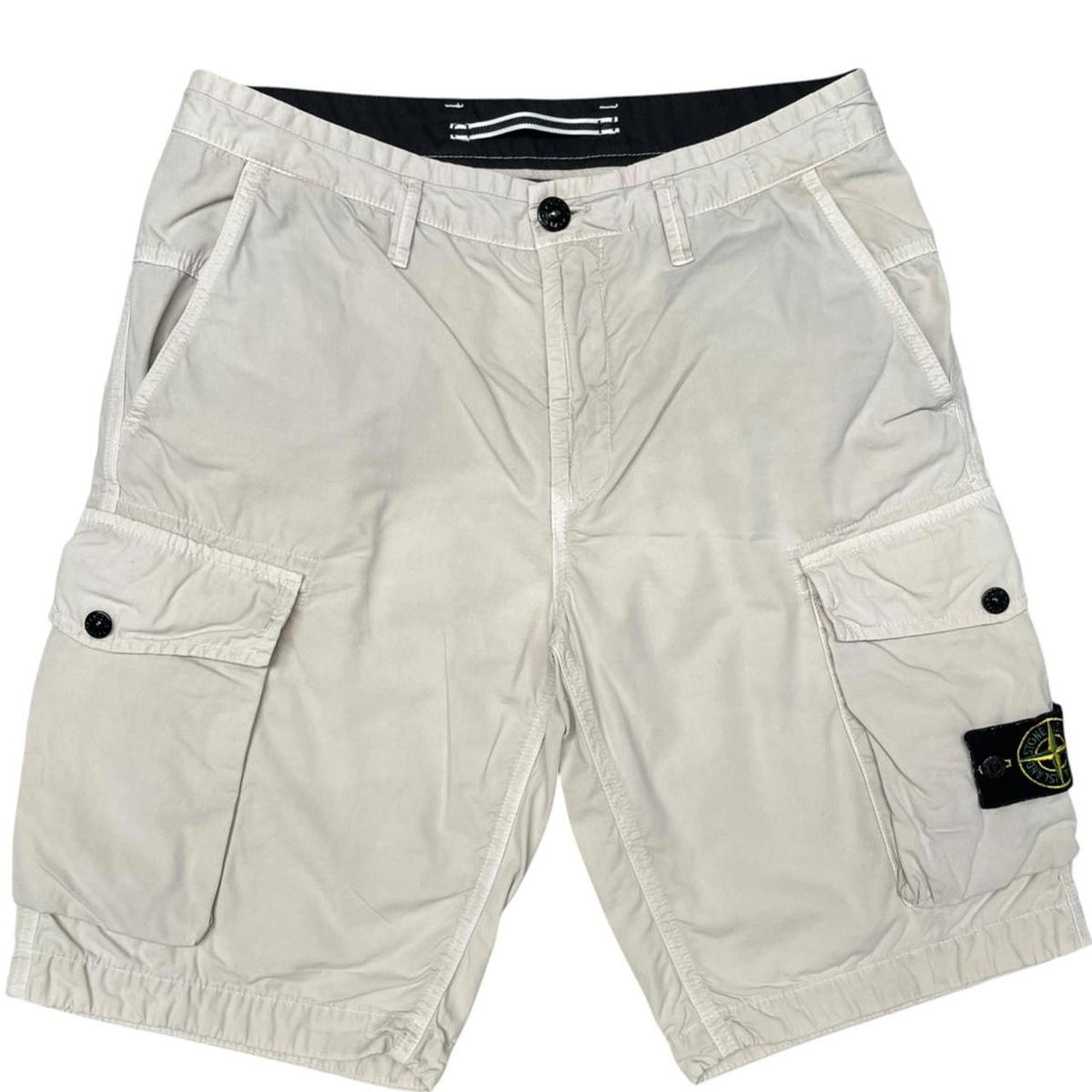 Stone Island beige cargo shorts with logo patch and cotton material.