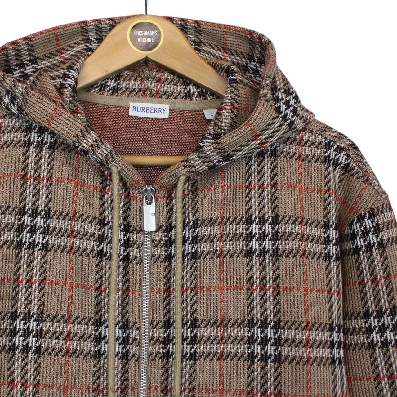 Burberry brown hoodie with Nova Check pattern and full zip, cotton blend material.