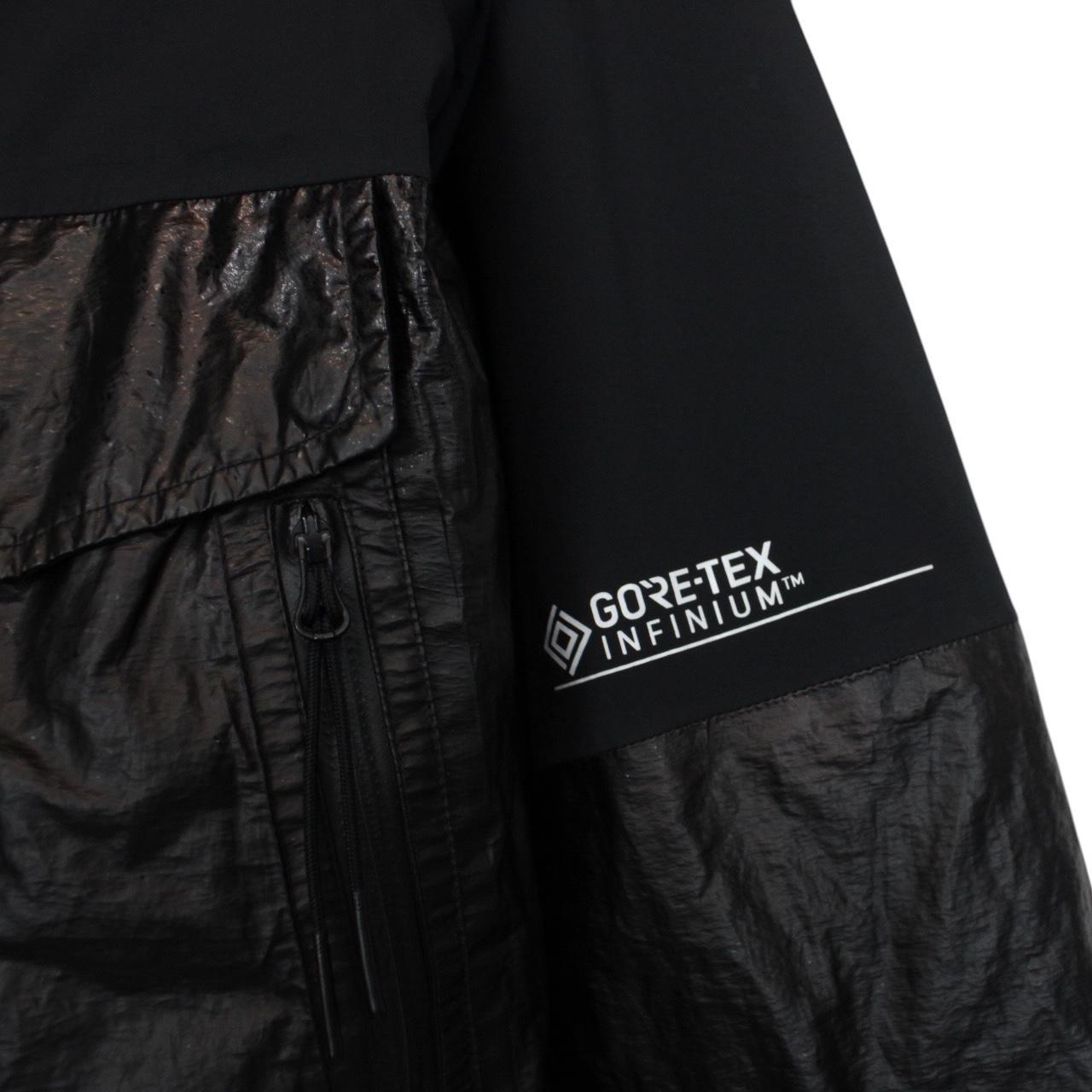 CP Company Black Goretex Infinium Full Zip Goggle Hooded Jacket
