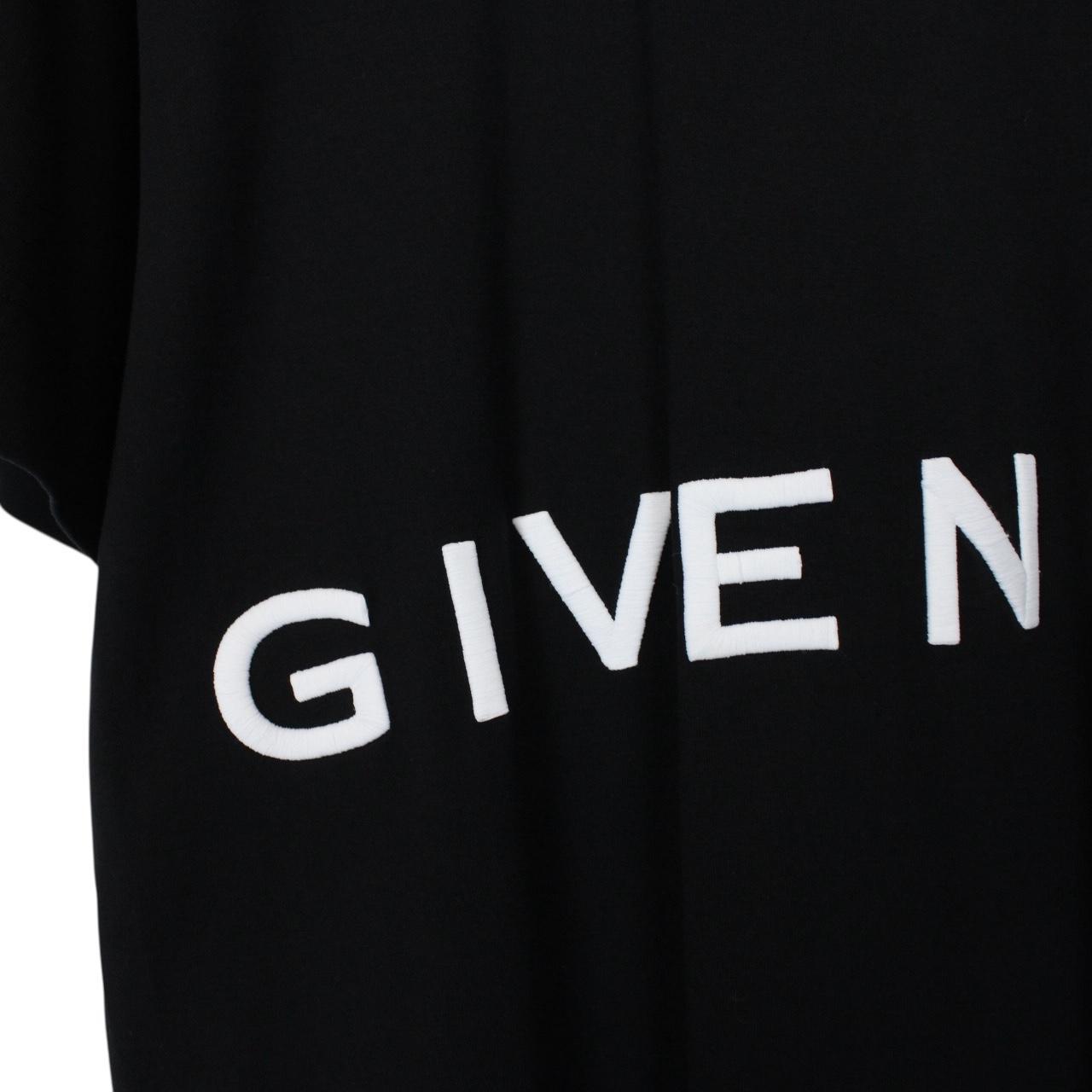 Givenchy Paris Black and White 4G Emblem Logo Short Sleeve Cotton T-Shirt