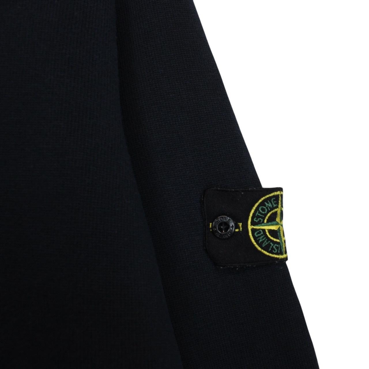 Stone Island navy blue cotton sweatshirt with logo patch and ribbed cuffs.