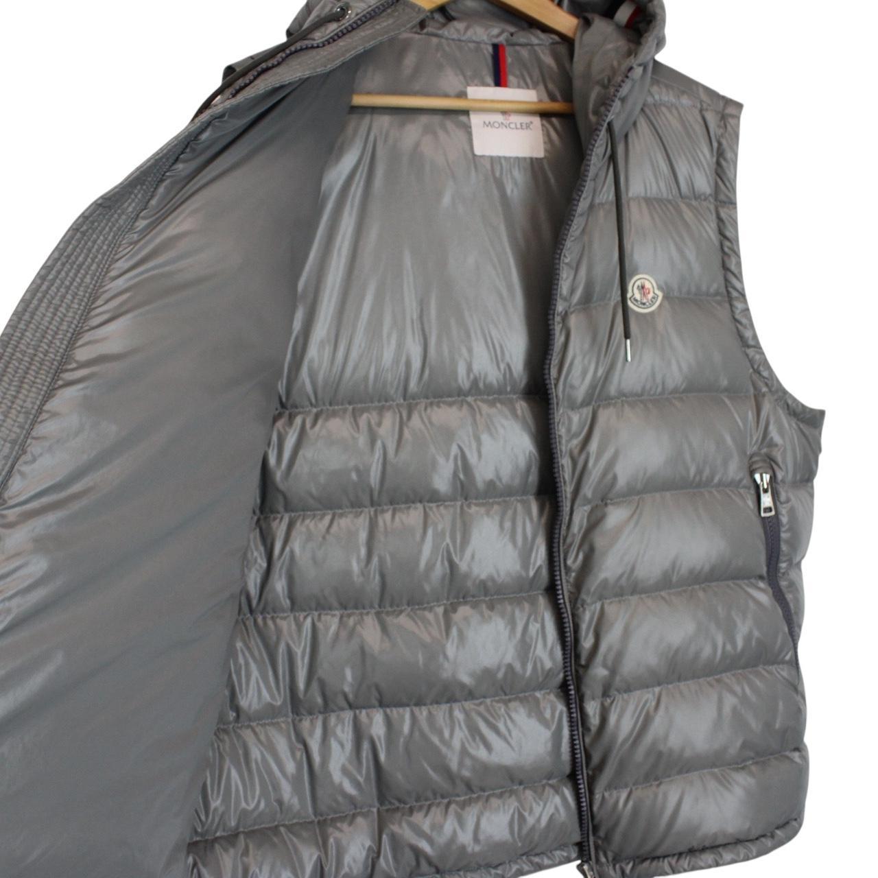 Moncler Grey Down Lanoux Hooded Gilet / Bodywarmer Jacket