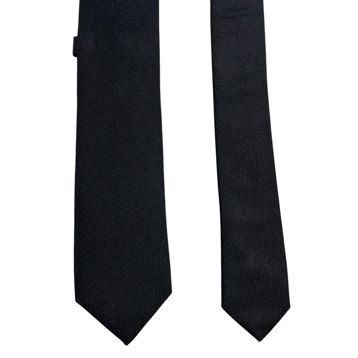 Hugo Boss black silk tie with subtle sheen and classic design.