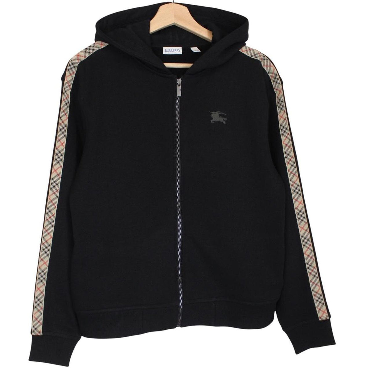 Burberry black hoodie with Nova Check trim and full zip, made of cotton.