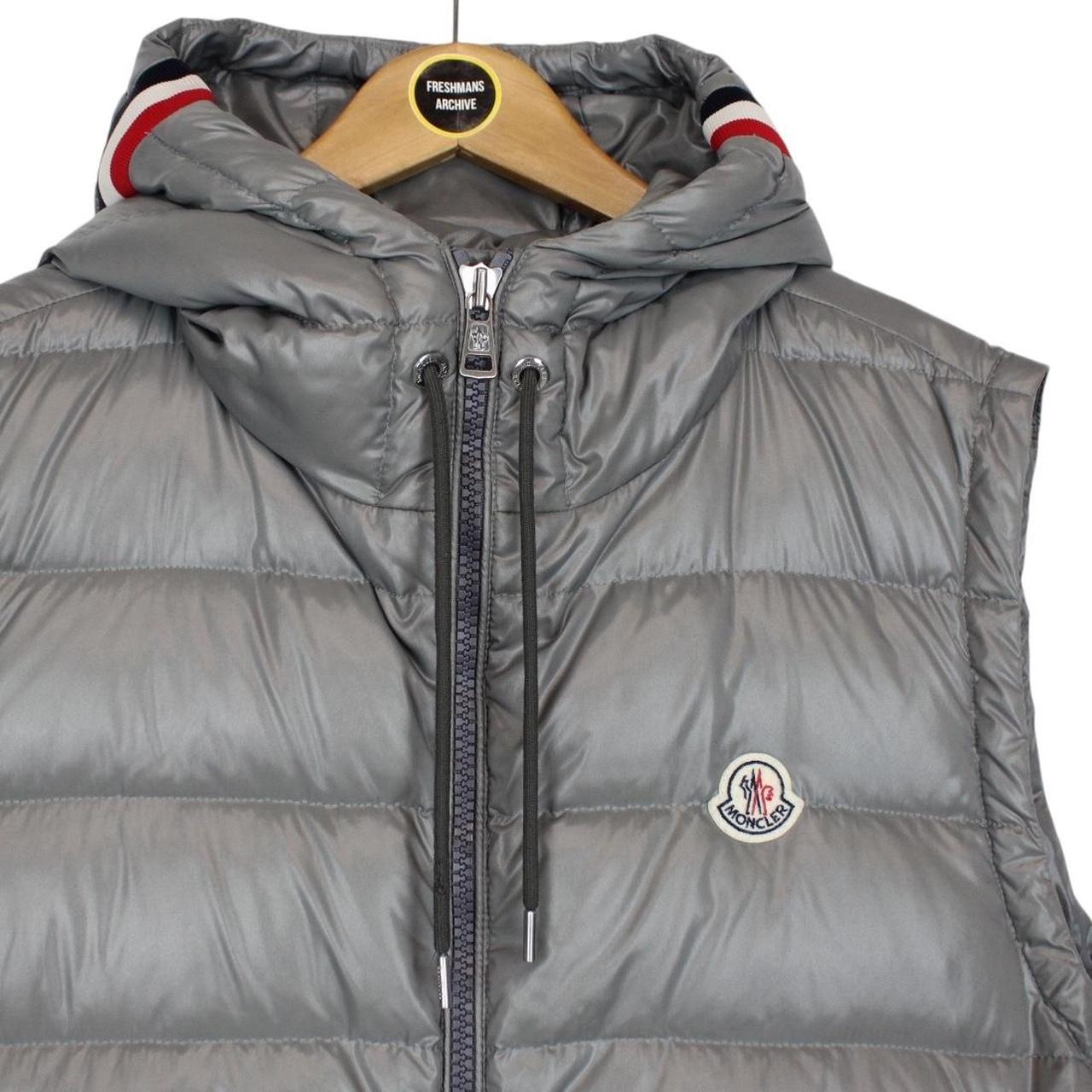 Moncler Grey Down Lanoux Hooded Gilet / Bodywarmer Jacket