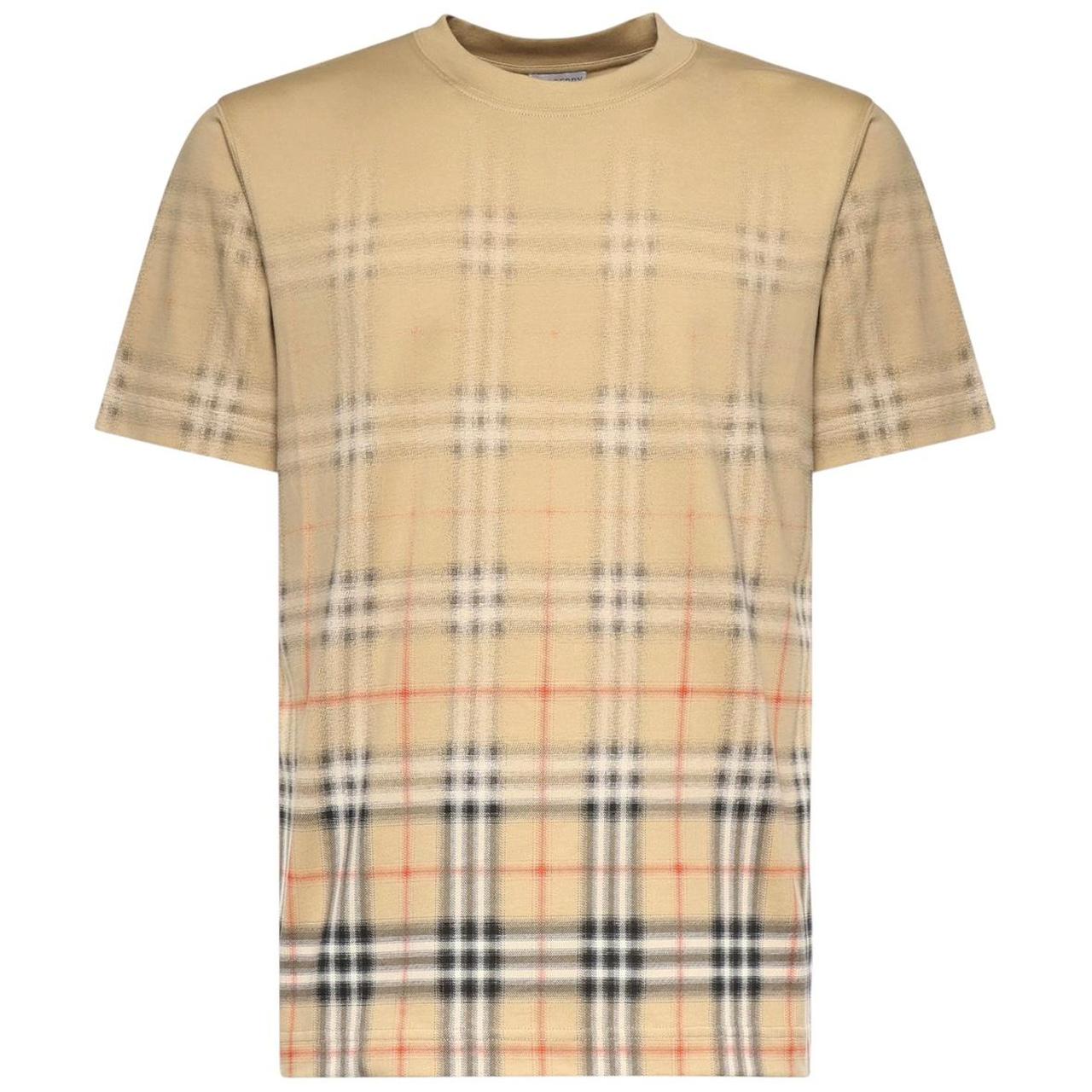 Burberry beige pocket t-shirt with gradient Nova Check pattern and crew neckline.