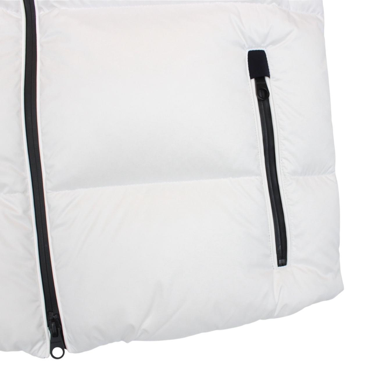 Burberry Optic White Lingdale Down Hooded Gilet / Bodywarmer