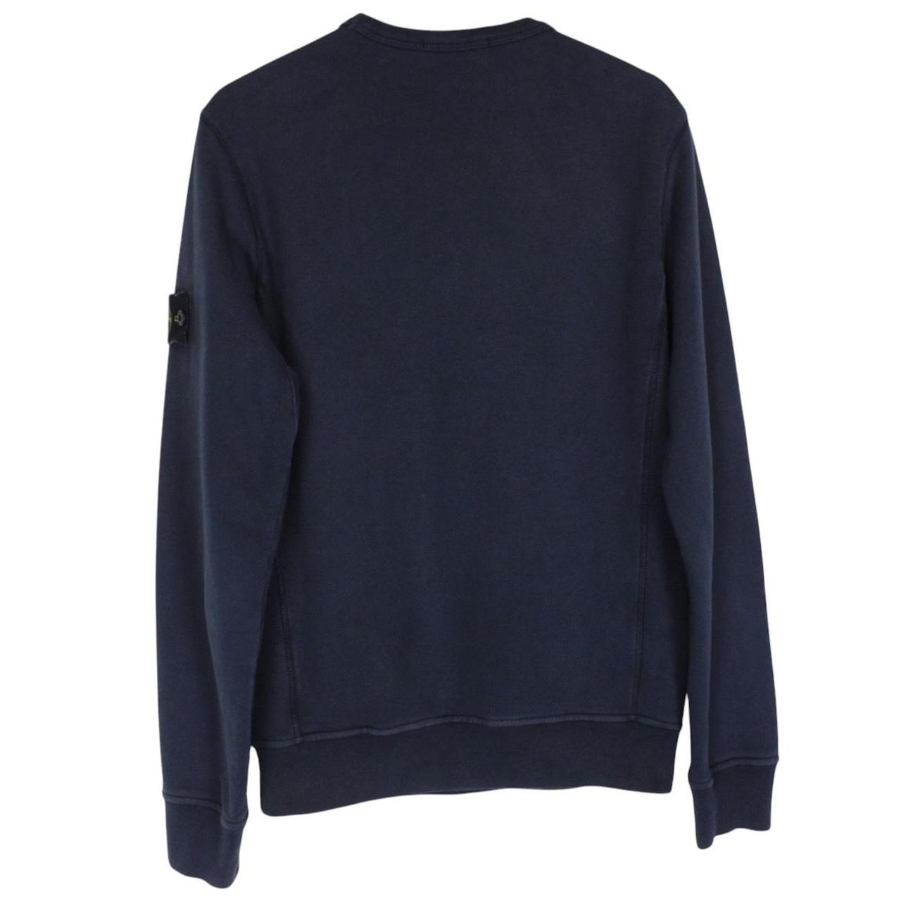 Stone Island navy blue cotton sweatshirt with iconic compass logo and ribbed cuffs.