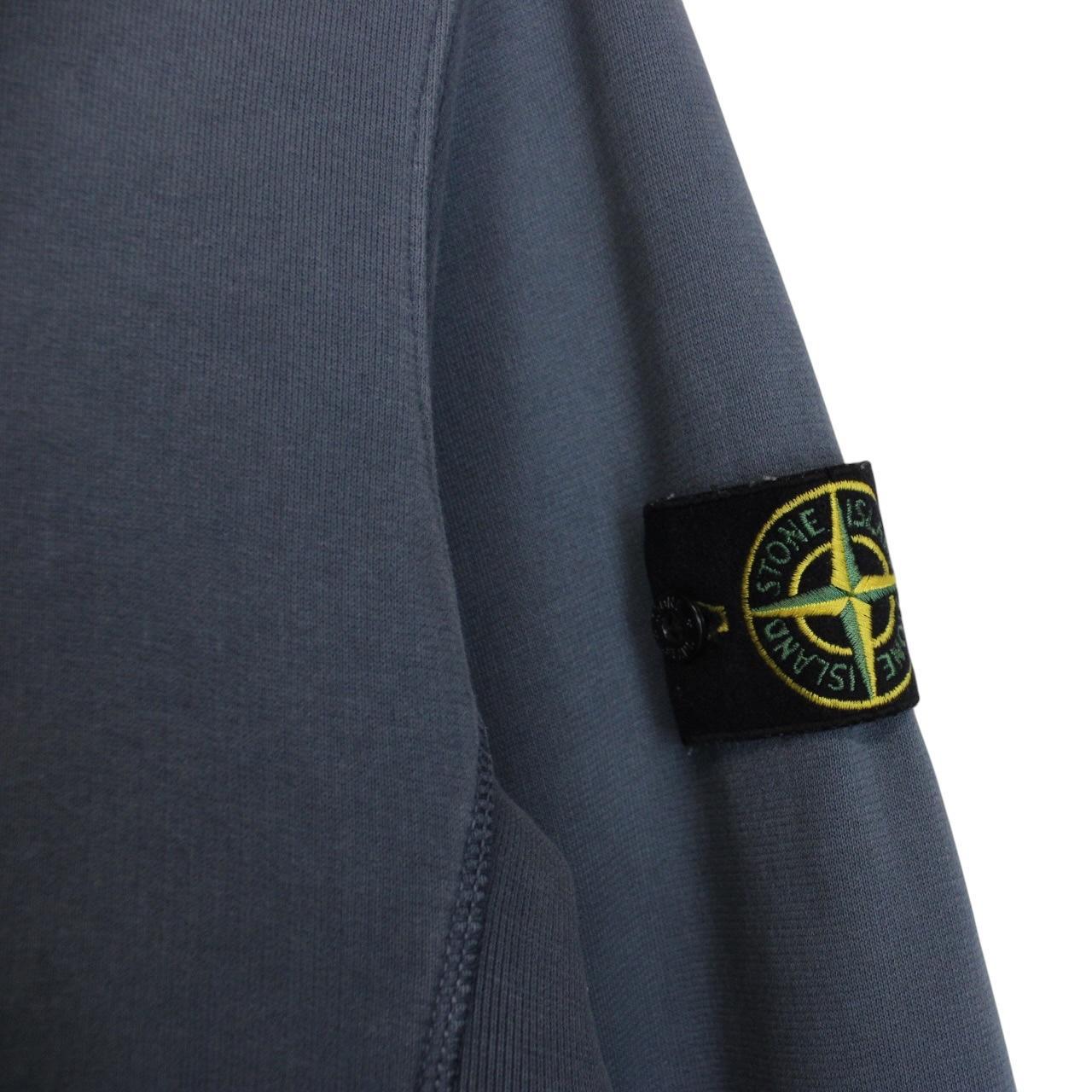 Stone Island navy blue cotton sweatshirt with embroidered logo and ribbed cuffs.