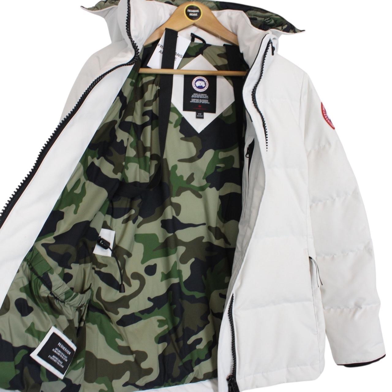 Canada Goose Snowcap White Chelsea Parka Arctic Tech Down Jacket