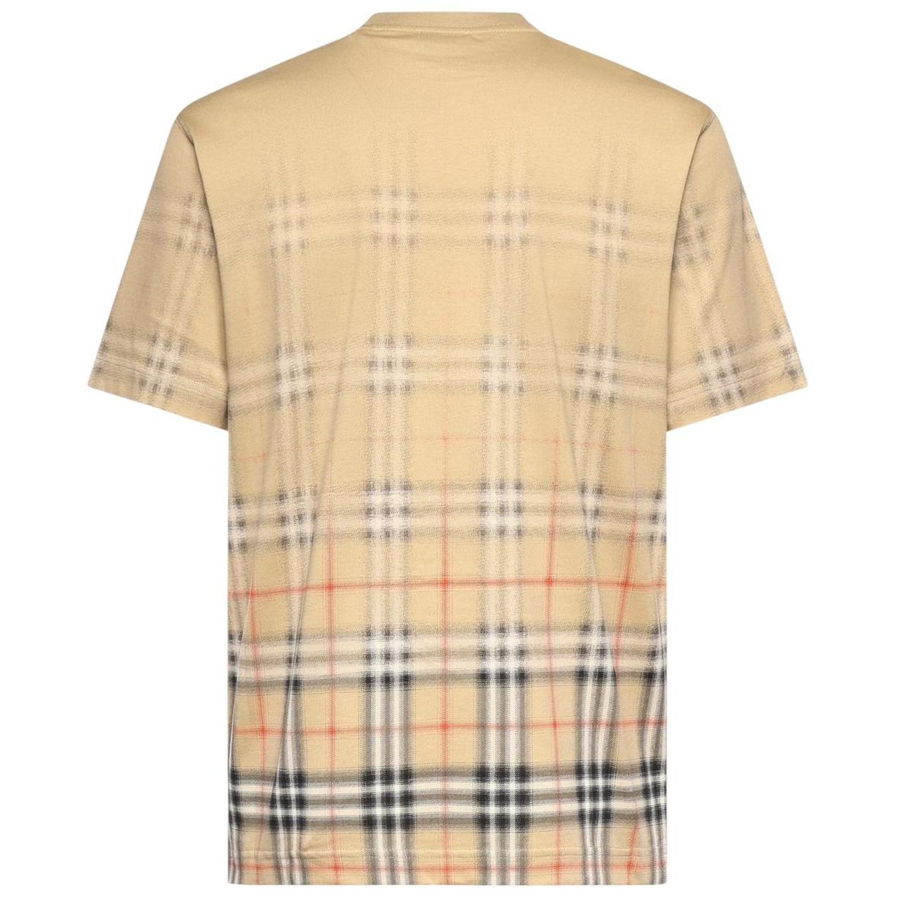 Burberry beige pocket t-shirt with gradient Nova Check pattern and crew neckline.