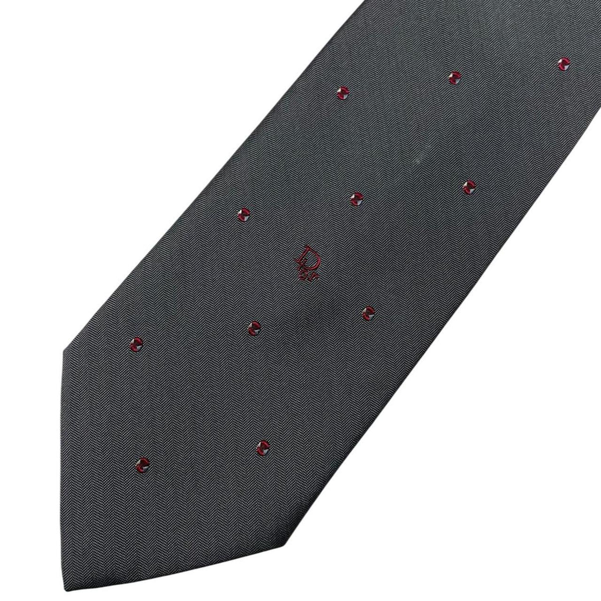 Christian Dior grey tie in silk/polyester blend with subtle sheen and classic design.