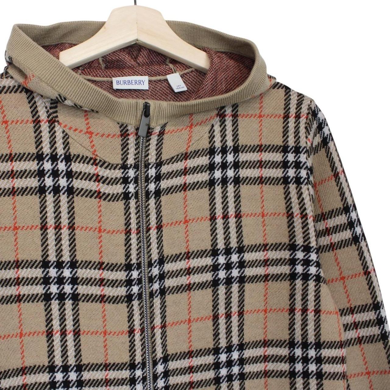 Burberry beige hoodie with Nova Check pattern and full zip design in wool.