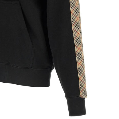 Burberry black hoodie with Nova Check pattern and full zip, made of cotton.