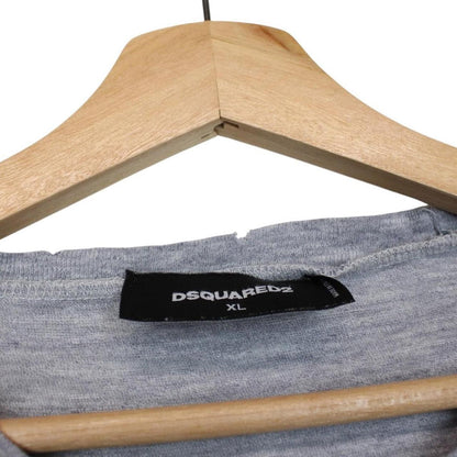 Dsquared2 grey pocket t-shirt with distressed logo print and cotton material.