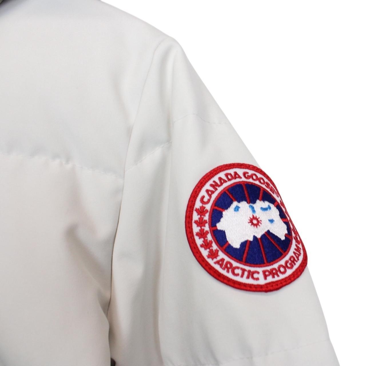 Canada Goose Snowcap White Chelsea Parka Arctic Tech Down Jacket