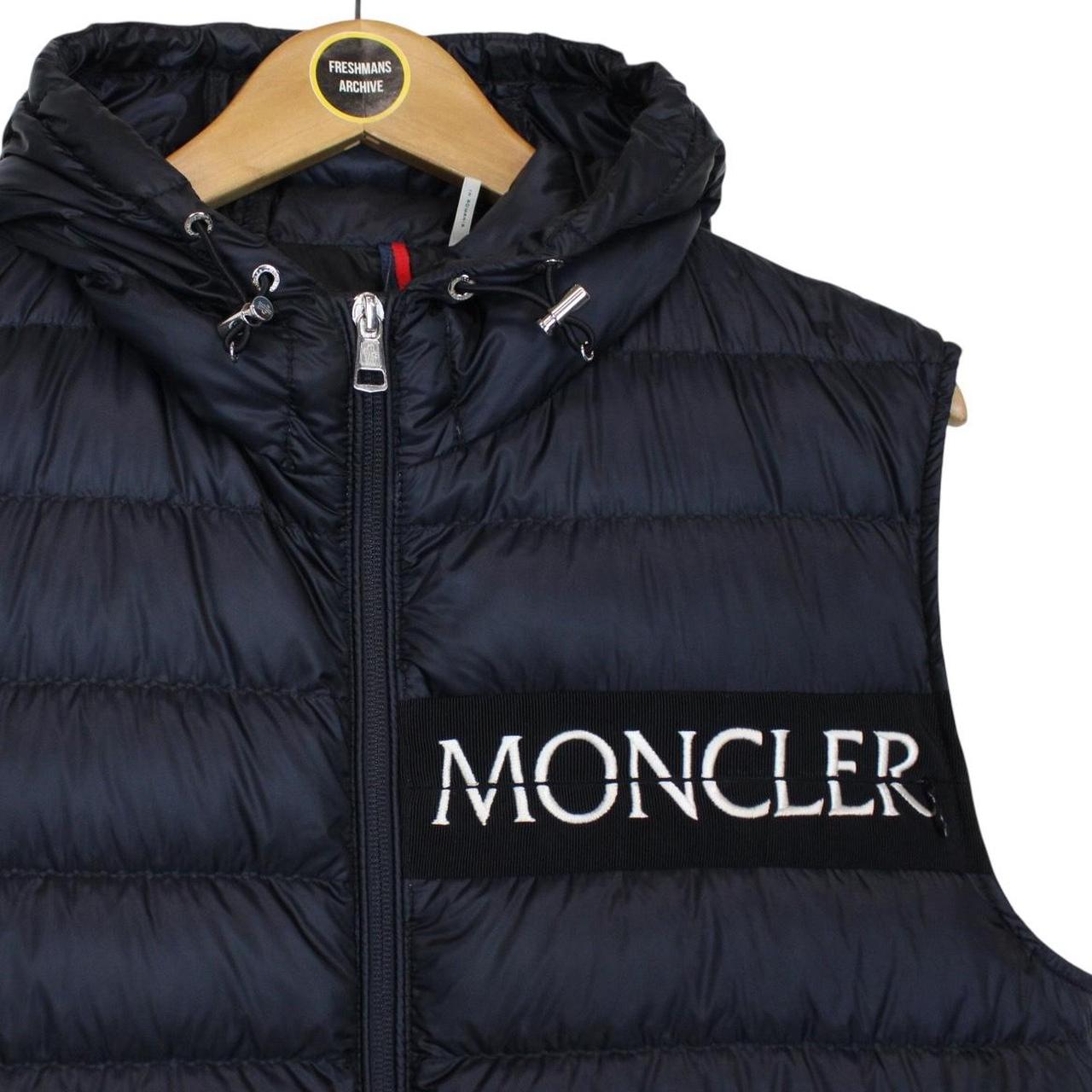 Moncler Laruns Navy Blue and White Hooded Down Gilet / Bodywarmer