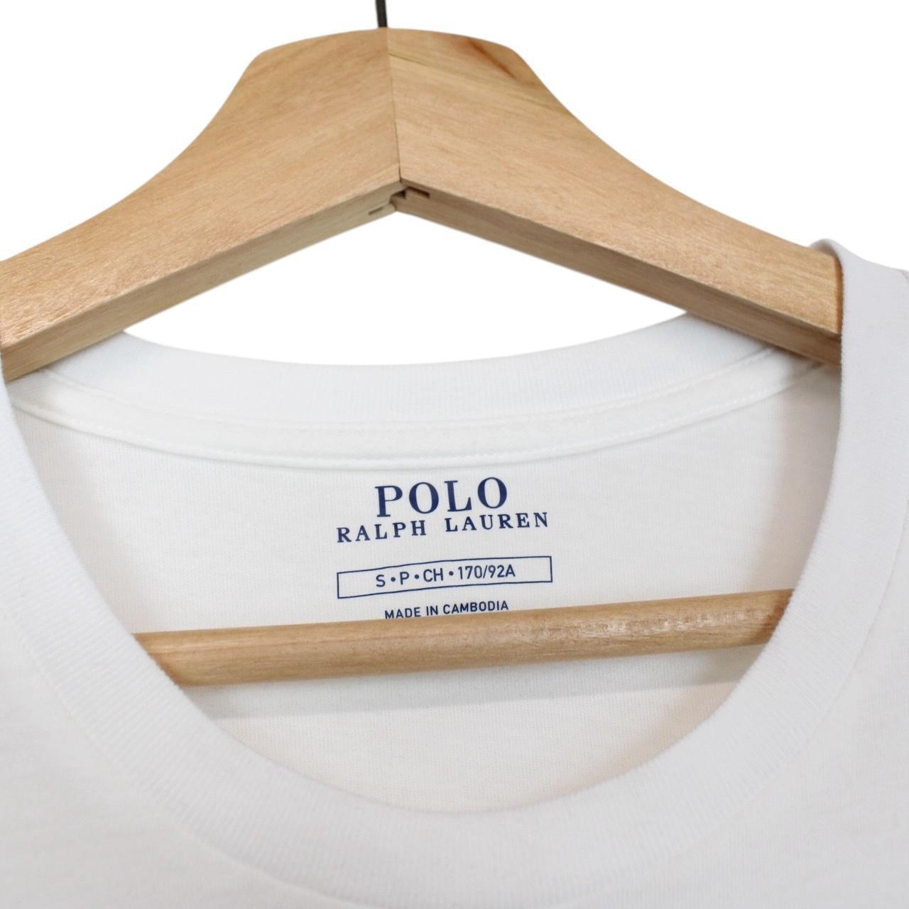 Polo Ralph Lauren white short sleeve cotton t-shirt with pocket and embroidered logo.