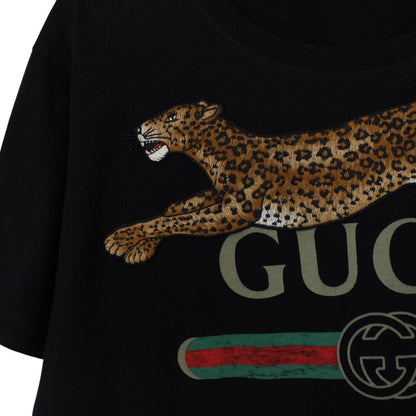 Gucci black cotton t-shirt with embroidered leopard print and oversized fit.