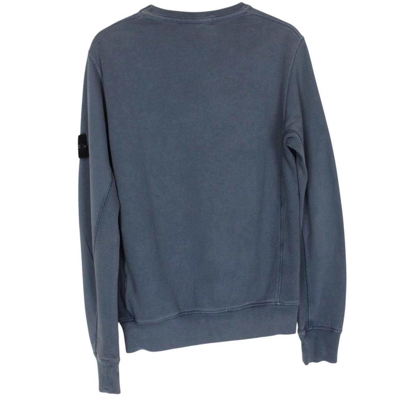 Stone Island navy blue cotton sweatshirt with embroidered logo and ribbed cuffs.