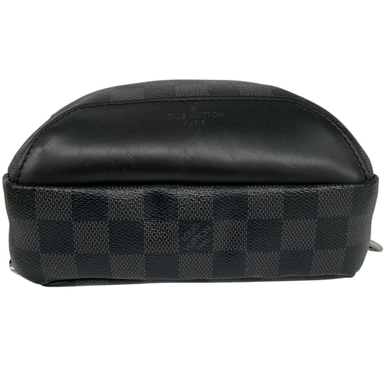 Louis Vuitton duffel bag graphite damier canvas with logo and light signs of use.
