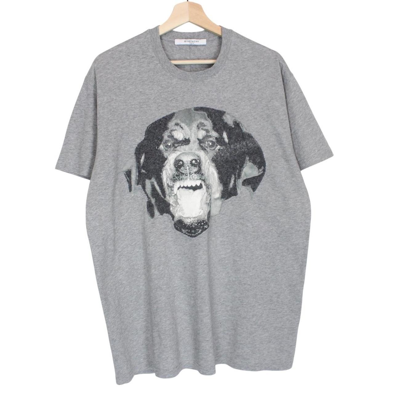 Givenchy grey cotton t-shirt featuring oversized Rottweiler print and pocket detail.