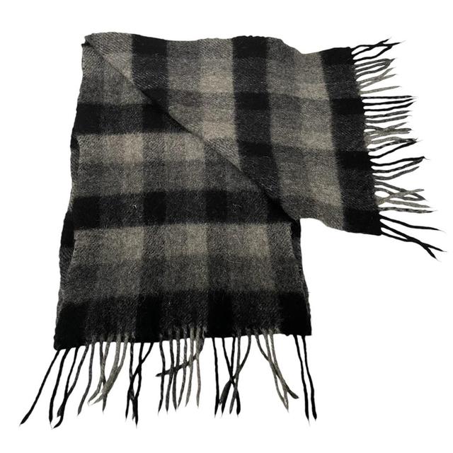 Vintage 90s Burberry Grey and Black Check Lambswool Scarf