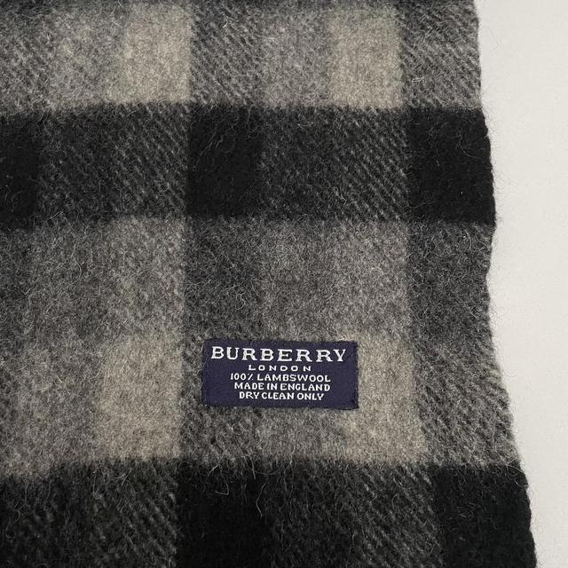 Vintage 90s Burberry Grey and Black Check Lambswool Scarf